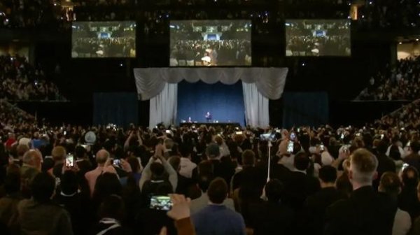 鑫东财配资 巴菲特股东大会4.5万字问答实录：股神60年穿越牛熊的最新心得和人生思考